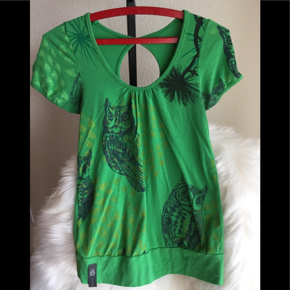 Unique Owl screen print short sleeve with keyholes